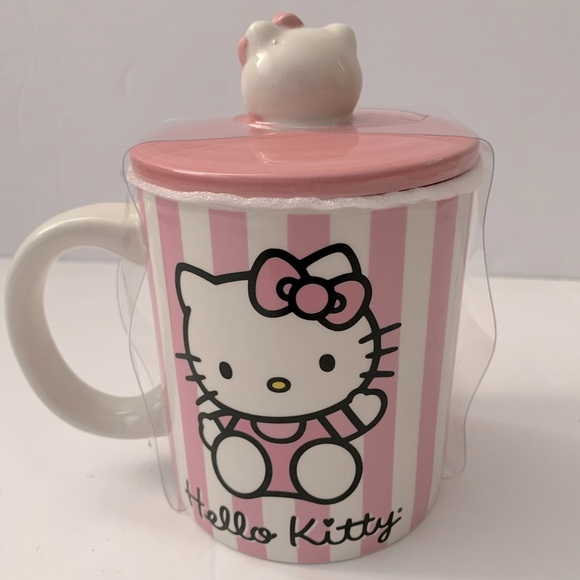 Hello Kitty Mug with Lid - Picture 3 of 5